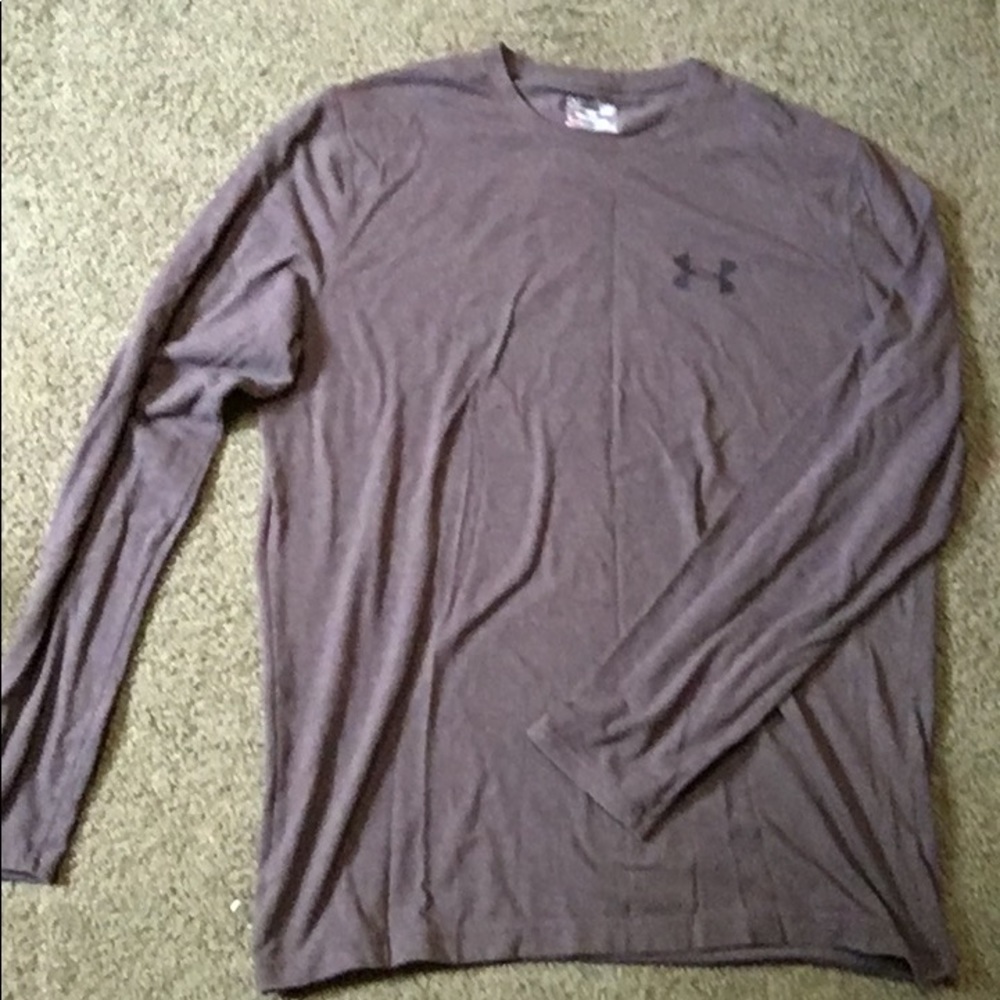 Under Armour gray long sleeve heatgear shirt